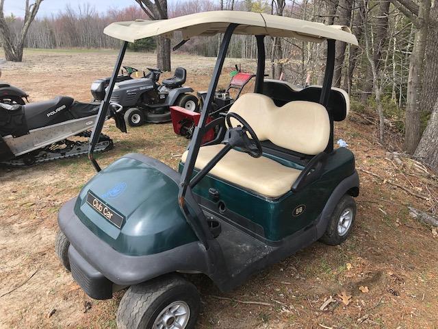 2008 CLUB CAR PRECEDENT ELECTRIC GOLF CART SN: PQ0830-933173 NO BATTERIES