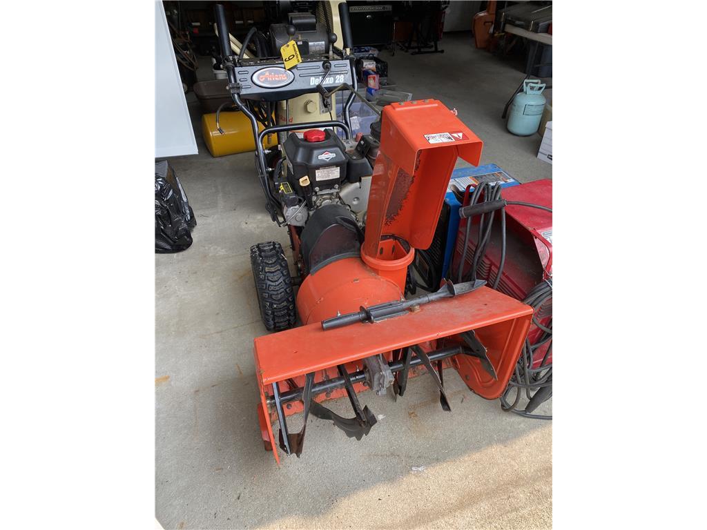 ARIENS DELUXE 28 ELECTRIC START 28" SNOW BLOWER