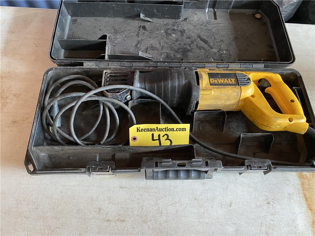 DEWALT DW304P VARIABLE SPEED RECIPROCATING SAW