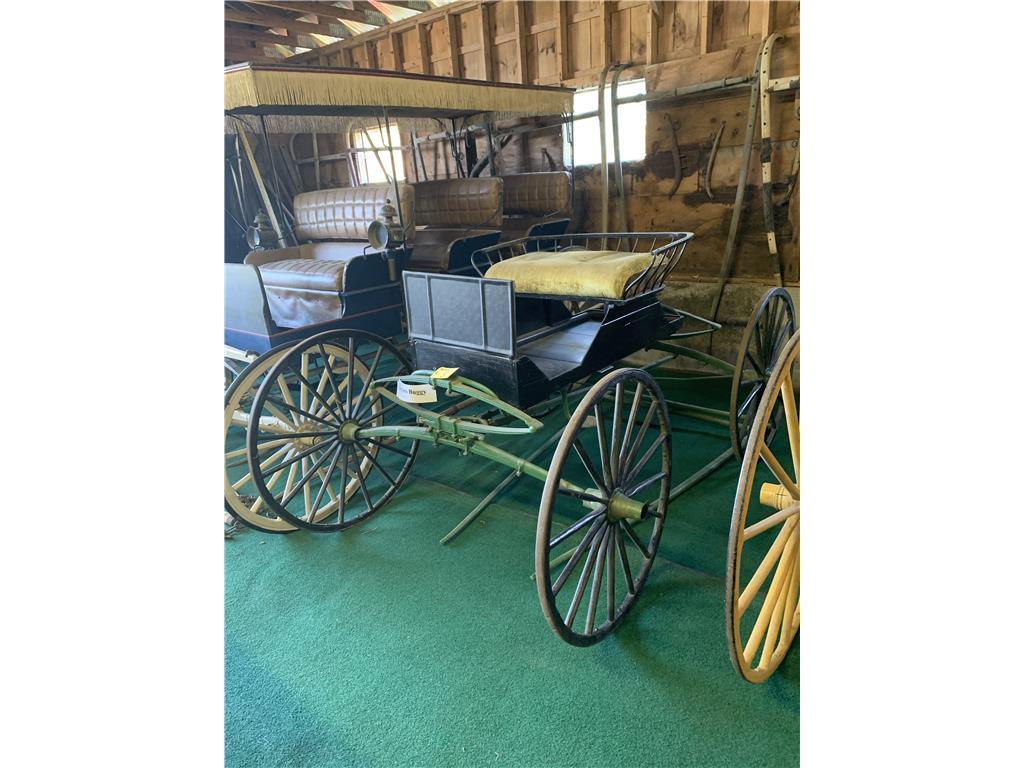 DOCTOR'S BUGGY, BROKEN SPOKE ON FRONT RIGHT WHEEL