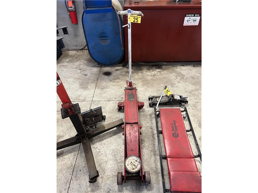 NAPA 5-TON HYDRAULIC FLOOR JACK