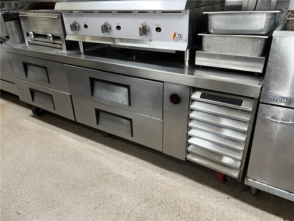 2008 TRUE TRCB79, 4-DRAWER REFRIGERATED CHEF'S BASE, STAINLESS STEEL, SELF-CONTAINED