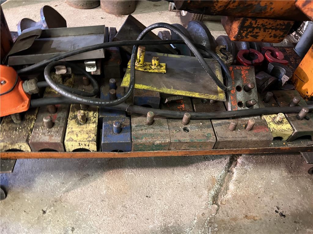 HUTH MODEL 2007 EXHAUST/PIPE BENDER, VARIOUS DIES, COLLETS, S/N: 6390