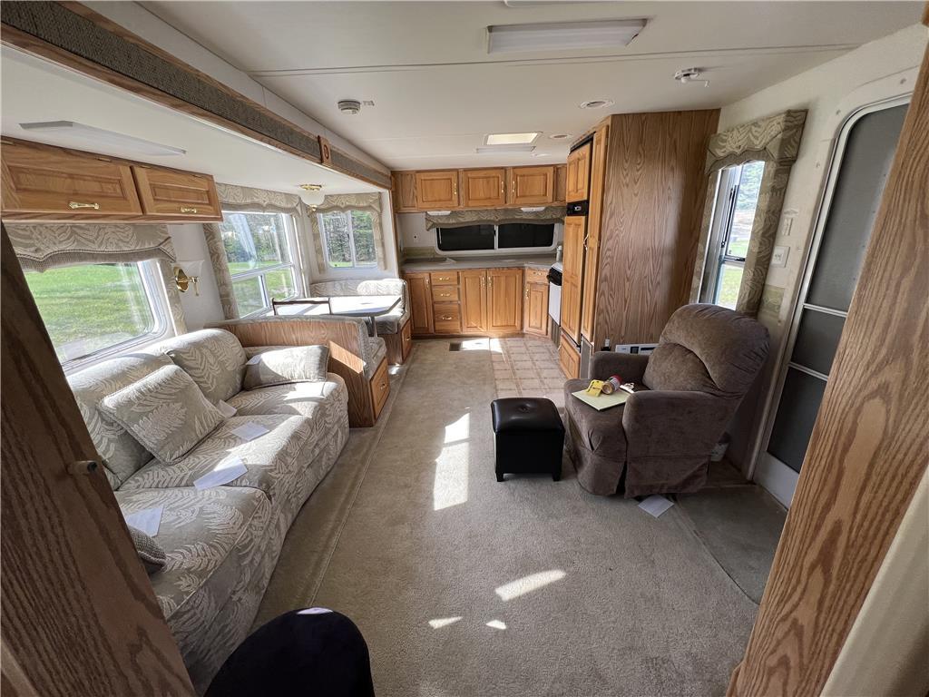 2003 HOLIDAY RAMBLER PRESIDENTIAL 32' TRAVEL TRAILER, 2-SLIDE OUTS, AWNING, S/N: 1KB111M213E139778