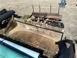 BOBCAT GRAPPLE BUCKET #2 - GRPL 55, NEEDS ASSEMBLY. INCLUDES  HD COMMERCIAL/INDUSTRIAL BUCKET, FM5