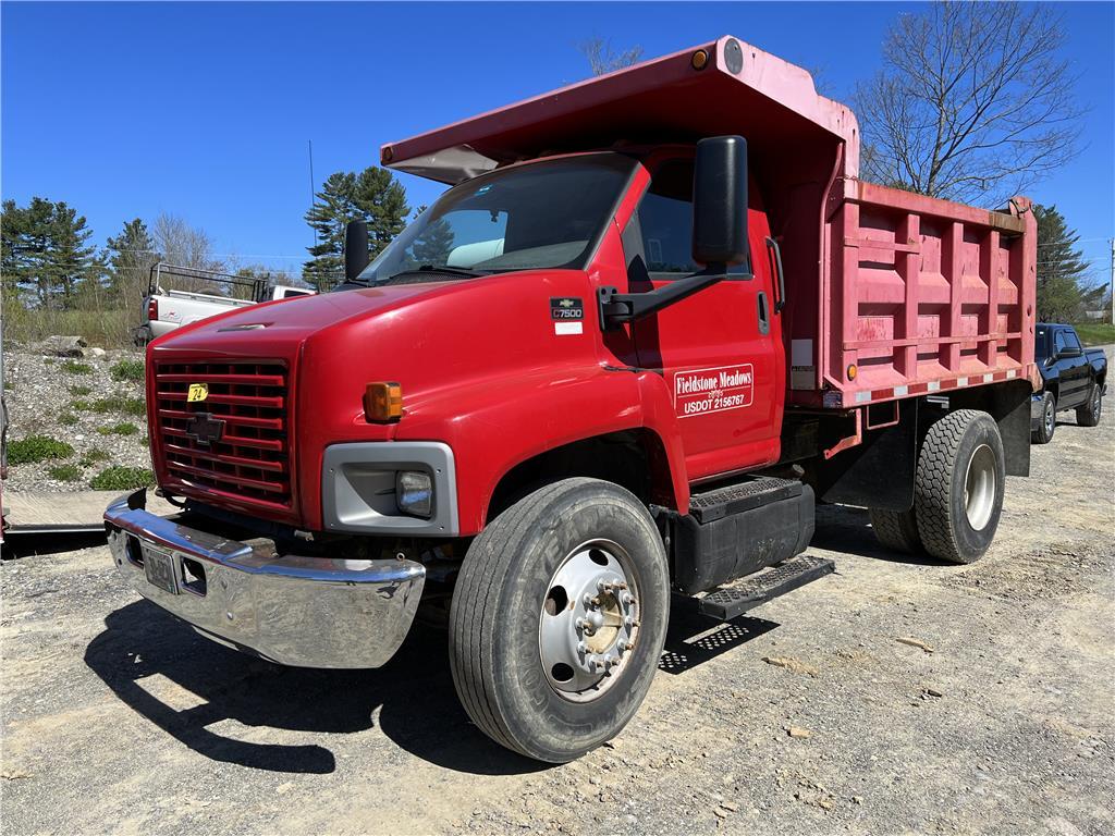 2003 CHEVROLET C7500 DUMP TRUCK, 43,570 MILES, VIN:  1GBJ7E1C83F521625, CAT 7.2L IN-LINE LG5 ENGINE