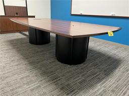 10'X5' CONFERENCE TABLE