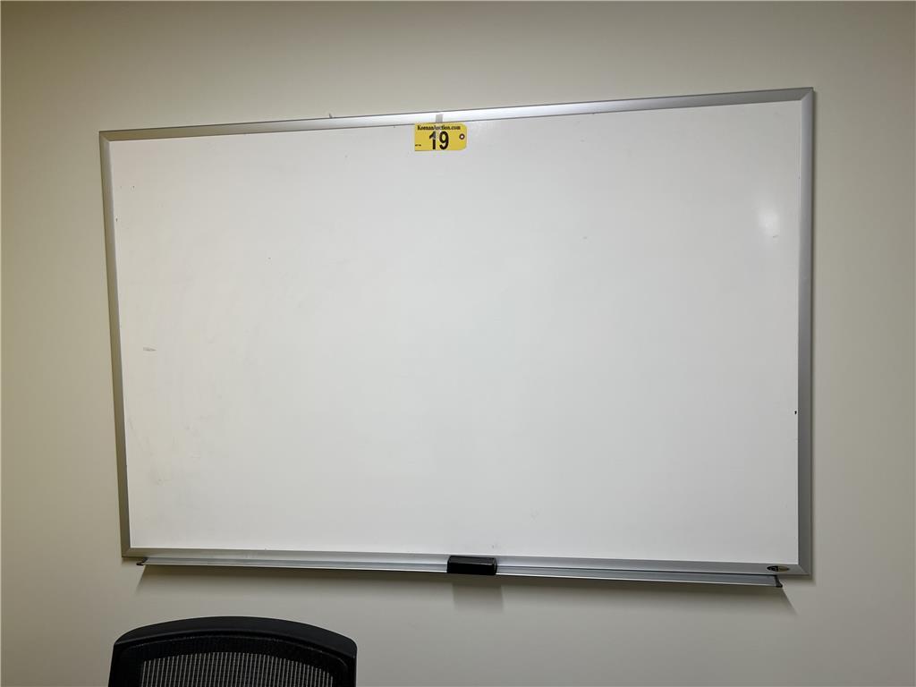 QUARTET 6'X4' DRY-ERASE BOARD