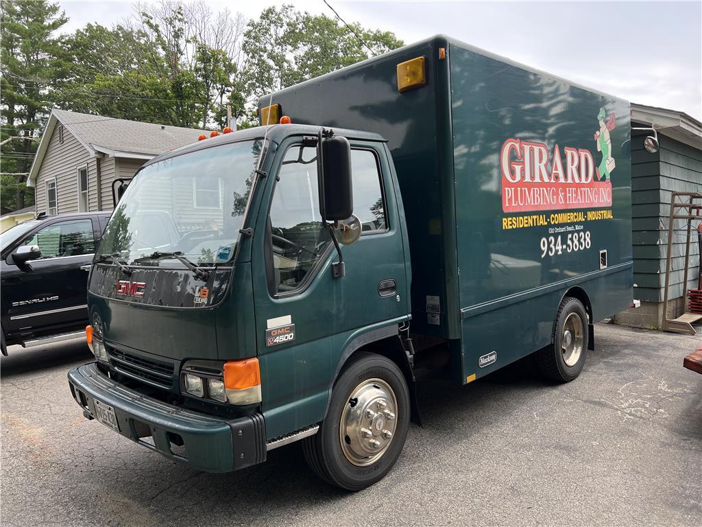 2004 GMC W4500 12' BOX TRUCK, AUTOMATIC TRANSMISSION, 121,440 MILES, GAS ENGINE