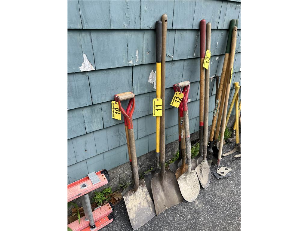 (2) METAL SQUARE-TIP SHOVELS $BID PRICE X 2