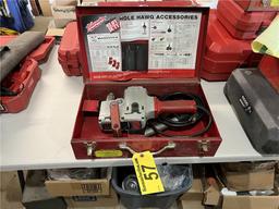 MILWAUKEE 1675-1 1/2" HOLE HAWG DRILL