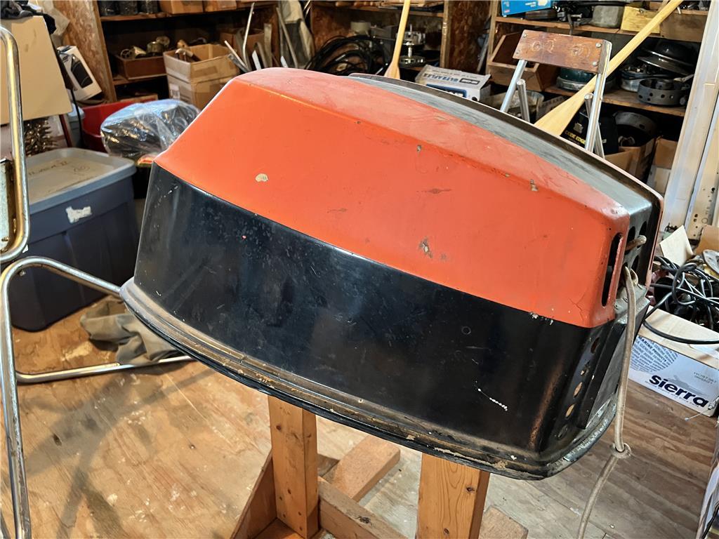 **ITEM IS LOCATED AT 624 MAIN RD., MILFORD MAINE** - 1970 JOHNSON STINGER FACTORY RACING OUTBOARD