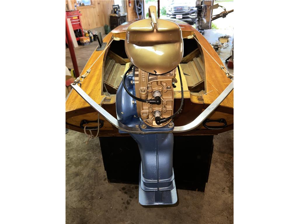 CLARKRAFT I-US DU OUTBOARD RUNABOUT, MERCURY MARK 20H OUTBOARD MOTOR, S/N: 789786, WITH STAND