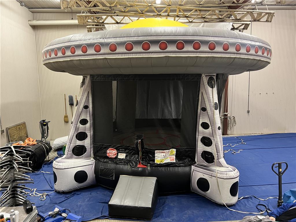 FLYING SAUCER BOUNCE HOUSE WITH BLOWER, 14'W X 14'L X 12'H