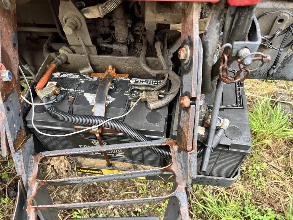 1991 CASE IH MODEL 5130 4WD TRACTOR, 7,132 HOURS