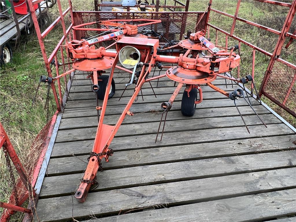 KUHN MODEL GT5001T TEDDER