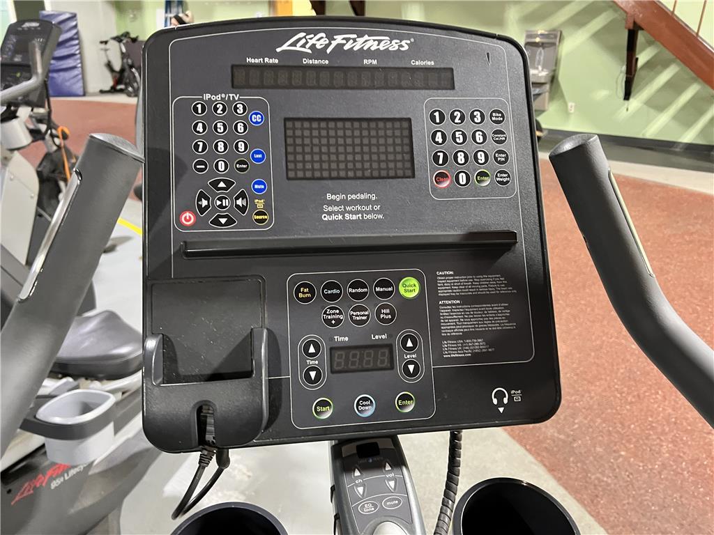 LIFE FITNESS CLSC ELLIPTICAL, S/N: CLB107836