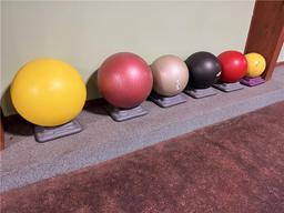 LOT: 3-BALL RACKS WITH 28 ASSORTED SIZE EXERCISE BALLS