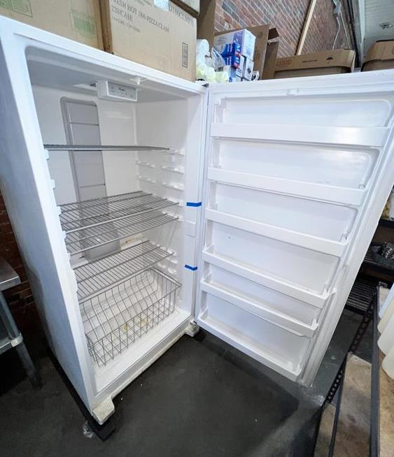 2021 WHIRLPOOL 20CU.FT. UPRIGHT FREEZER