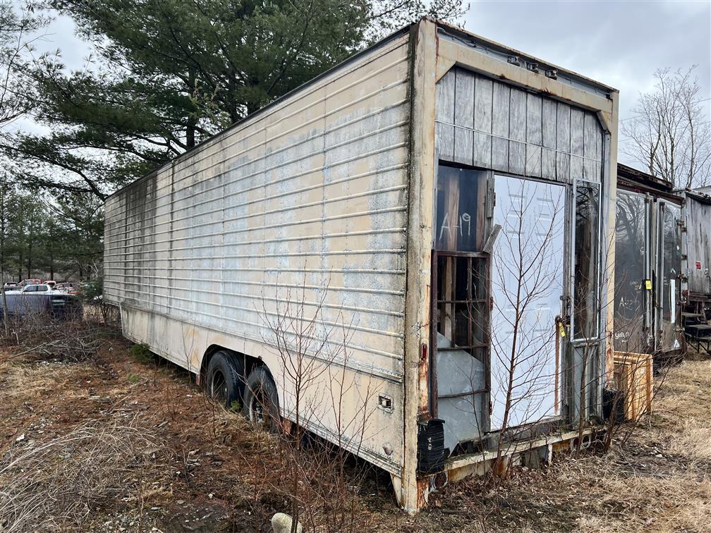 1968 KENTUCKY 5TH WHEEL VAN TRAILER, S/N: 35512, 40'