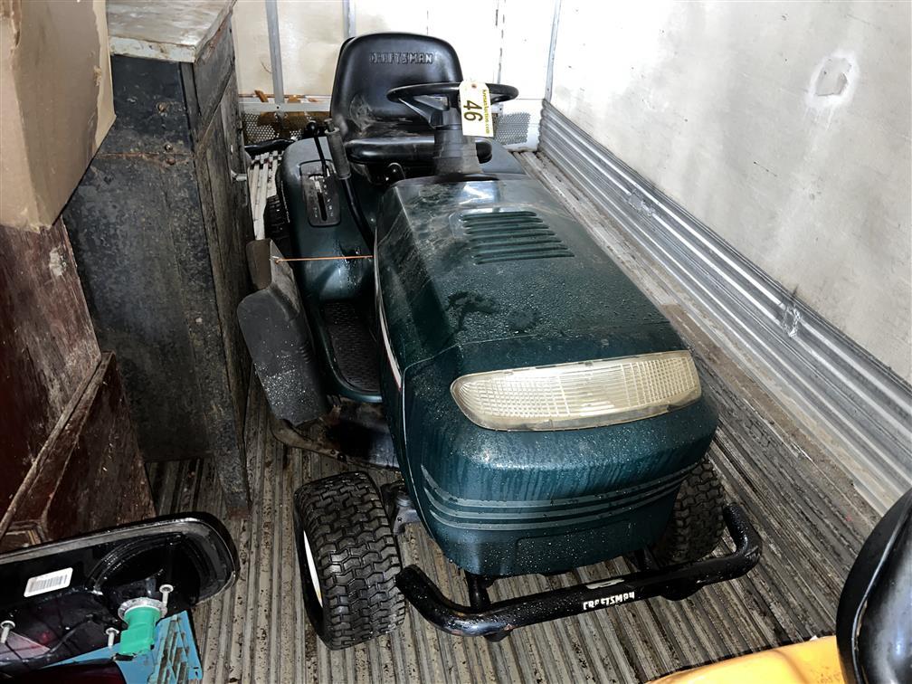 CRAFTSMAN RIDING LAWN TRACTOR