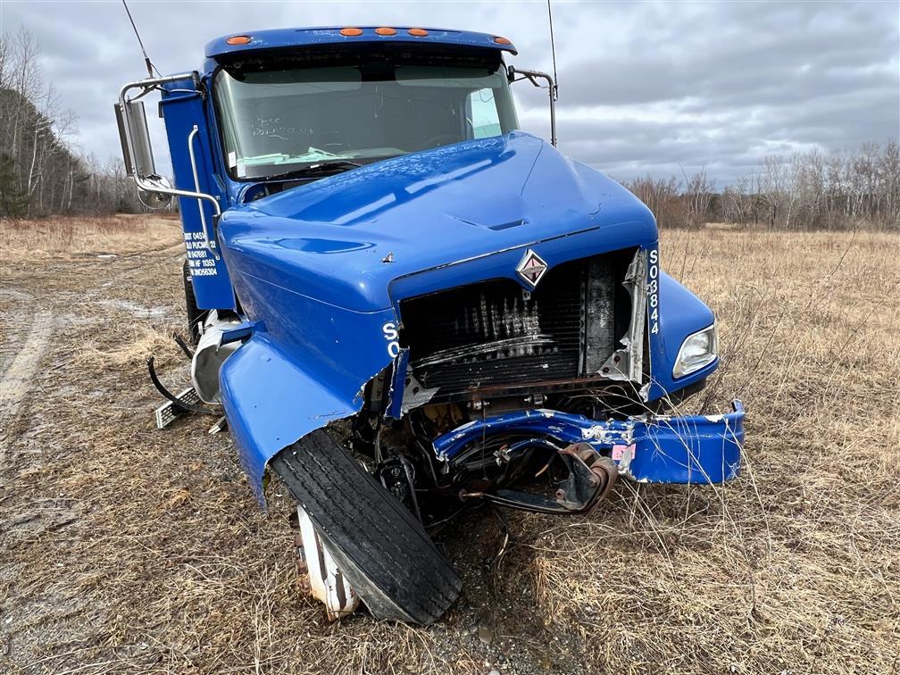 2003 INTERNATIONAL 9200i SEMI, CAT C12, 10-SPD, 198,157 MILES, VIN: 3HSCDAXN73N056304