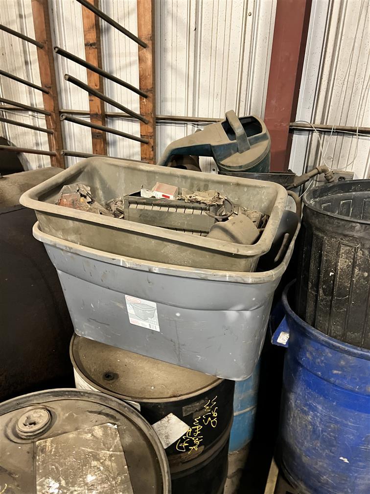 LOT: (3) 55-GAL. DRUMS OF WASHER FLUID, TOTES, DRIP PANS, MISC. AUTOMOTIVE