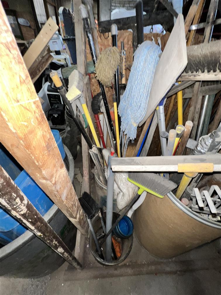 LONG HANDLED TOOL LOT: MOPS, BROOMS, RAKES, SHOVELS, DRY MOPS, TRASH CANS, SQUEEGEES & MISC.