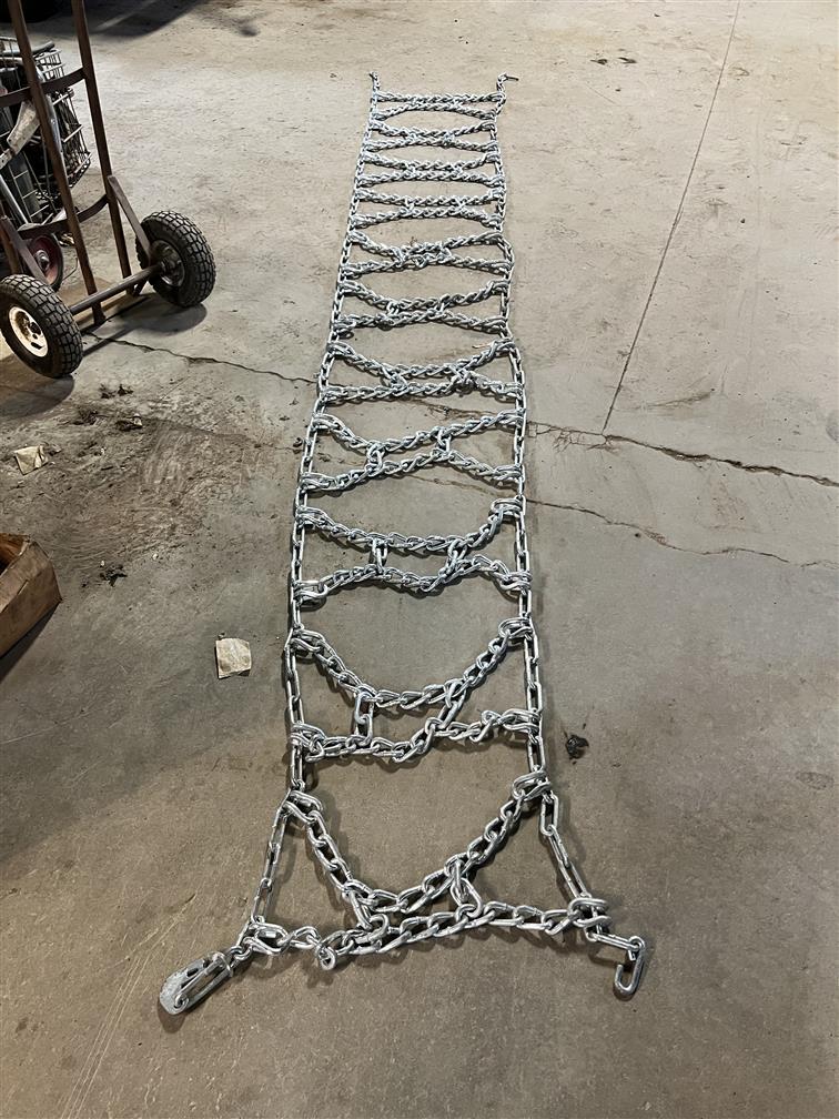 LOT: (20+/-) BARRELS / BAGS OF ASSORTED CROSS CHAIN, TIRE CHAINS, 13' X 2' TIRE CHAINS