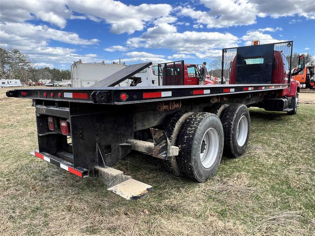 2005 CHEVROLET 8500 DUAL AXLE FLAT BED TRUCK, 272,655 MILES, VIN: 1GBT8C4CX5F906631