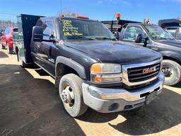 2006 GMC 3500 EXTENDED CAB, 126,338 MILES, VIN: 1GDJC39D26E217950 W/ KNAPHEIDE BODY