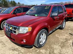 2010 FORD ESCAPE XLT, 65,104 MILES, VIN: 1FMCU9D74AKA43061, SUNROOF, LOOSE BATTERY TERMINAL