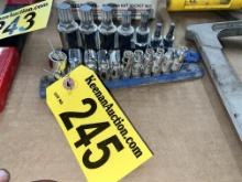 LOT: 11-PC FLEX SOCKET SET & 7-PC STAR BIT SOCKET SET