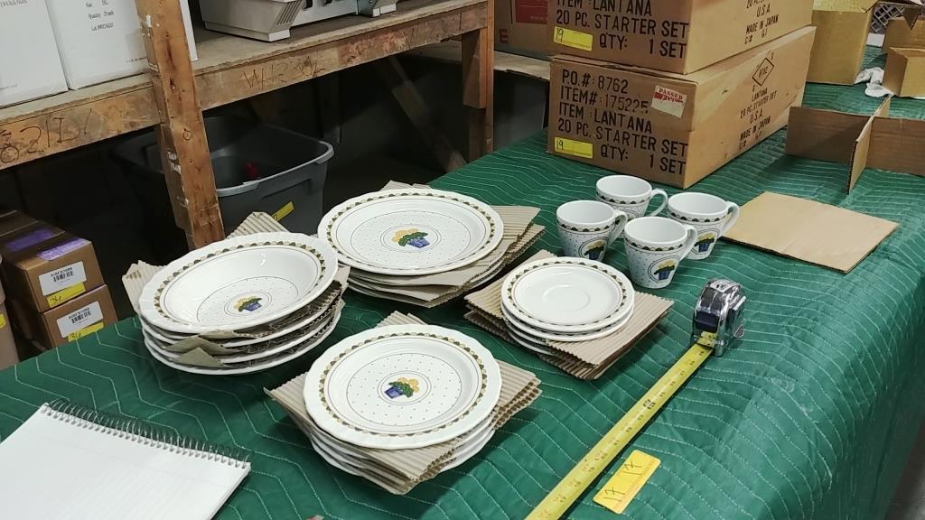 LOT OF 2 NEW 20 PIECE DISH SETS