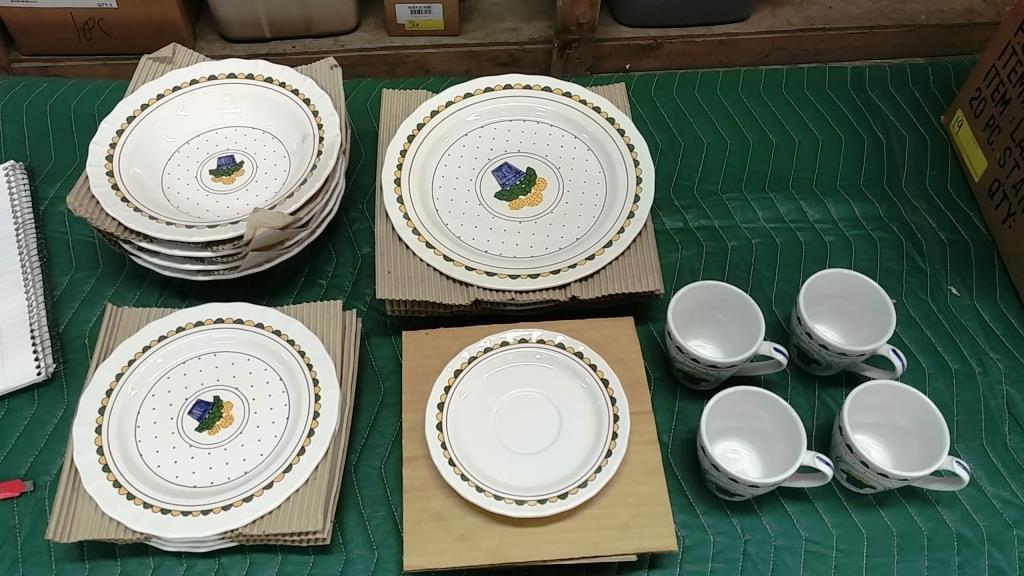 LOT OF 2 NEW 20 PIECE DISH SETS