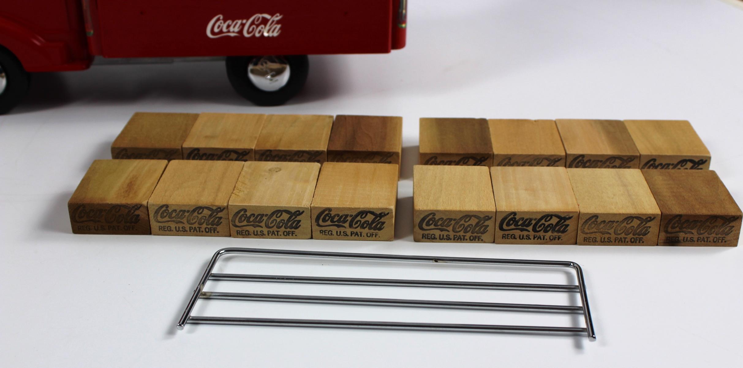 SMITH MILLER COCA COLA TRUCK WITH WOOD COKE CRATES