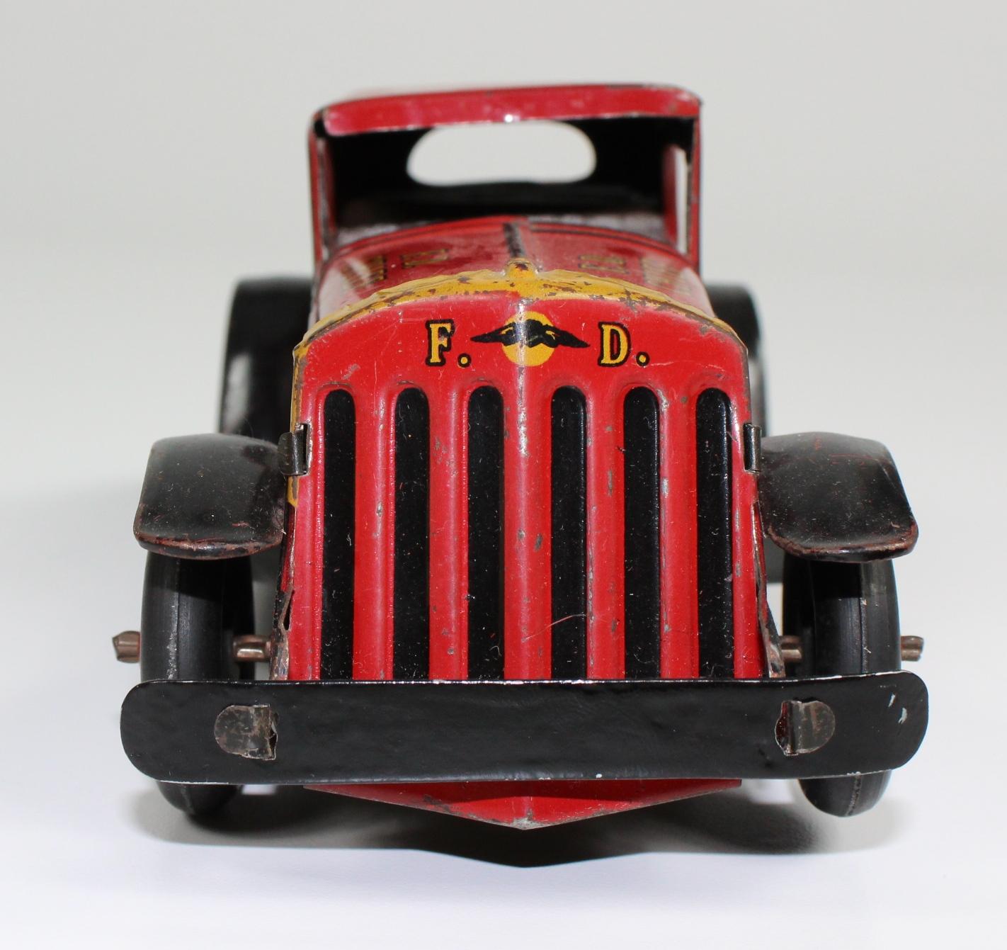 VINTAGE MARX TIN FRICTION FIRE CHIEF CAR