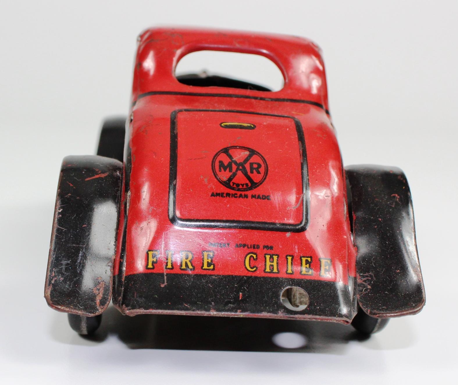 VINTAGE MARX TIN FRICTION FIRE CHIEF CAR