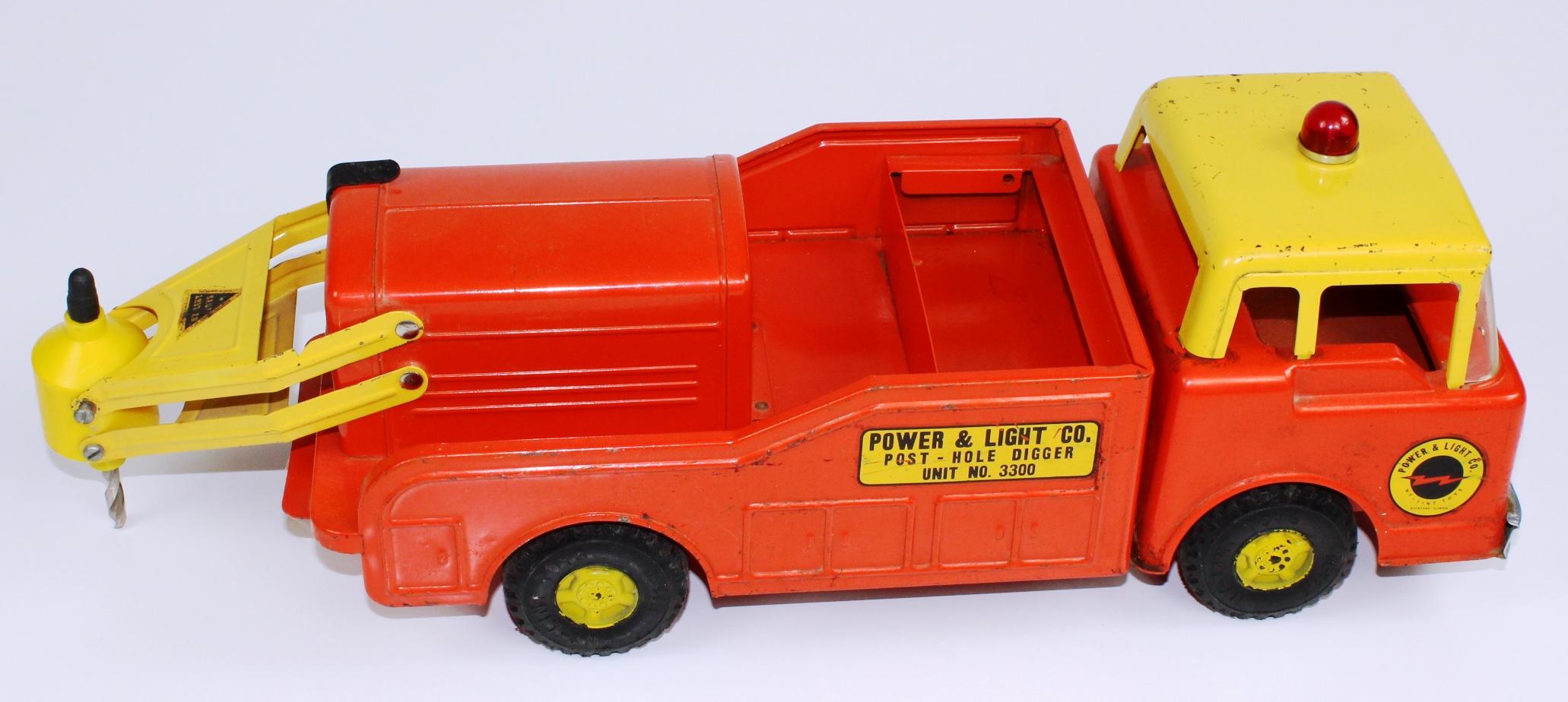 VINTAGE NY-LINT POWER & LIGHT TRUCK WITH TRAILER & DRILL