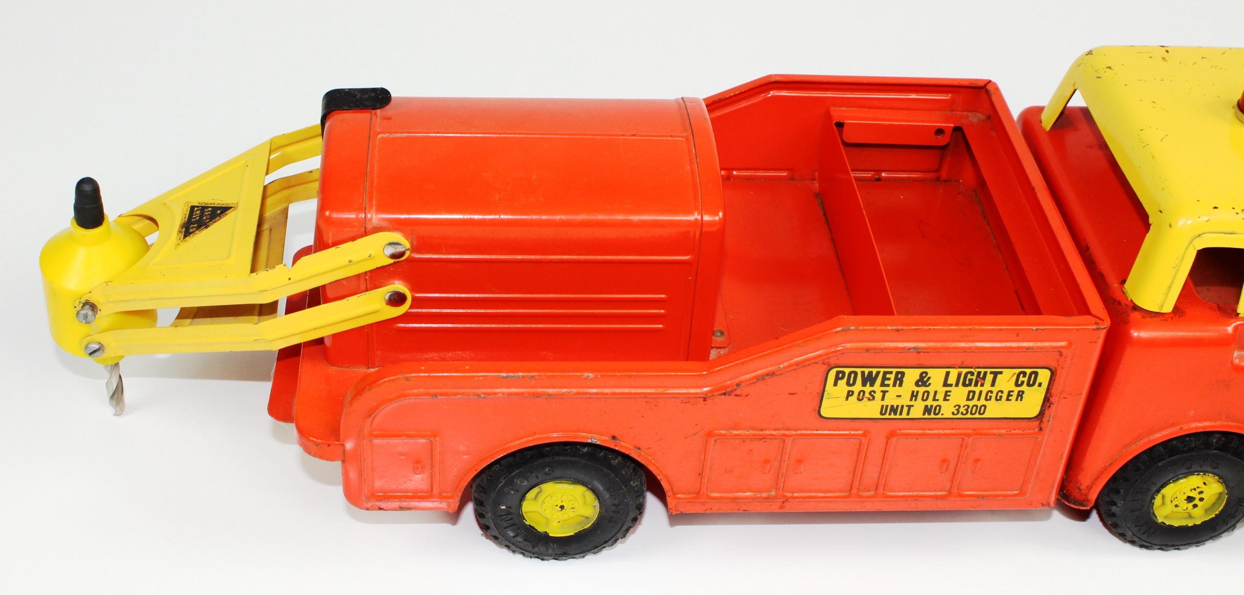 VINTAGE NY-LINT POWER & LIGHT TRUCK WITH TRAILER & DRILL