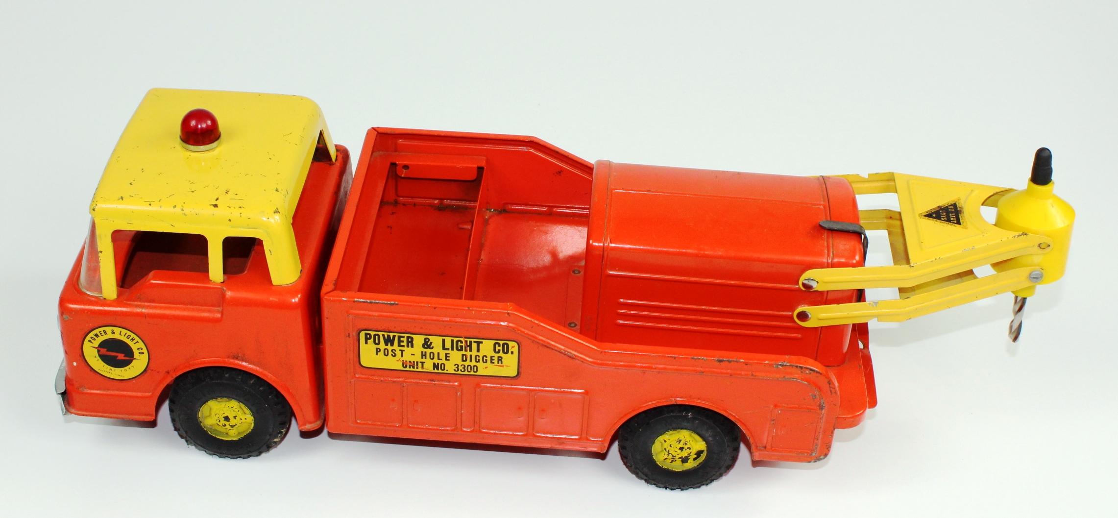 VINTAGE NY-LINT POWER & LIGHT TRUCK WITH TRAILER & DRILL