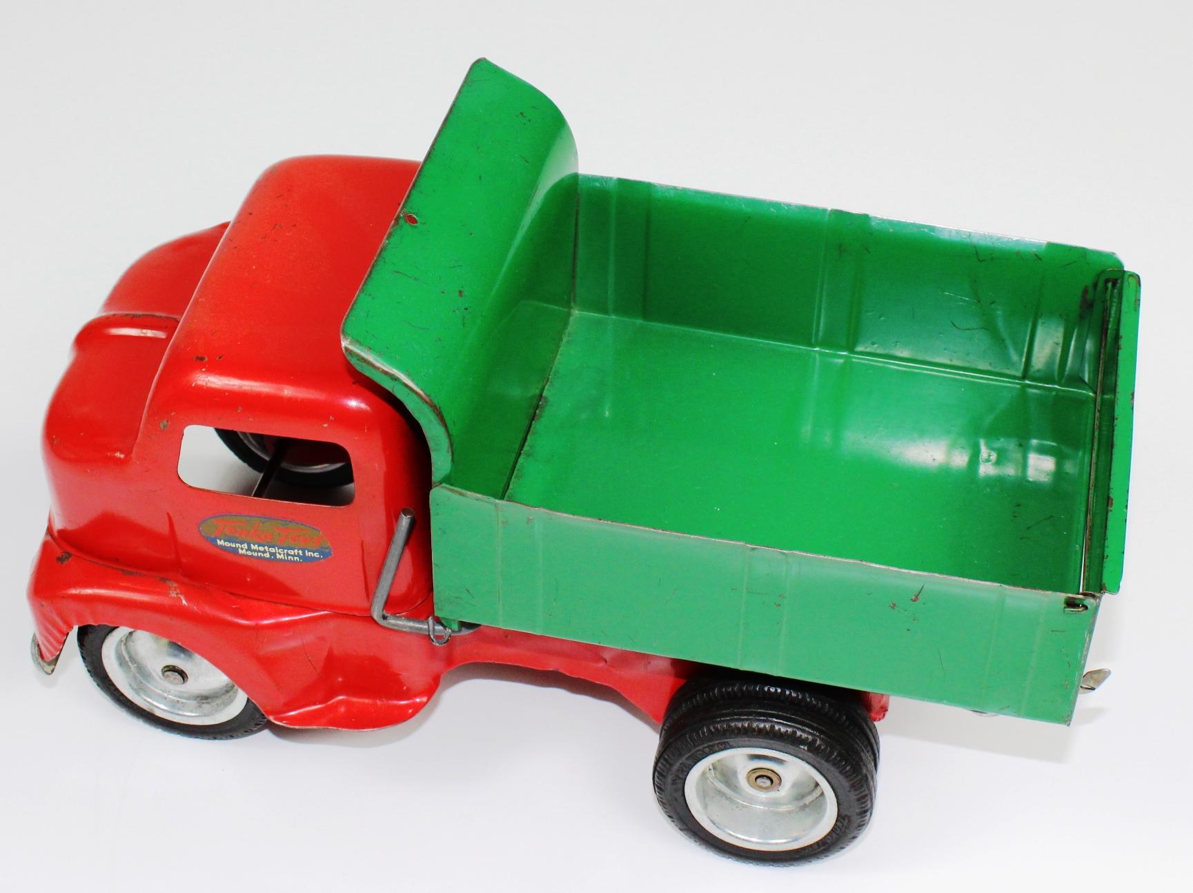 VINTAGE TONKA RED & GREEN PRESSED STEEL DUMP TRUCK