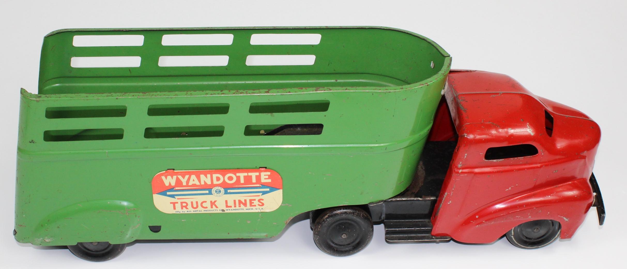 VINTAGE WYANDOTTE TRUCK LINES TRACTOR & TRAILER 1940s