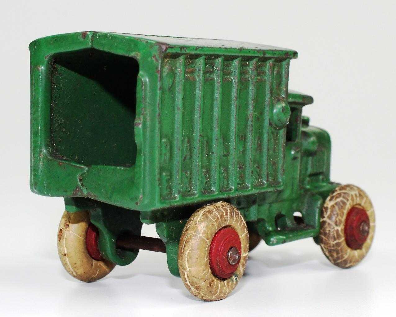 VINTAGE HUBLEY 1920s CAST IRON RAILWAY EXPRESS TRUCK