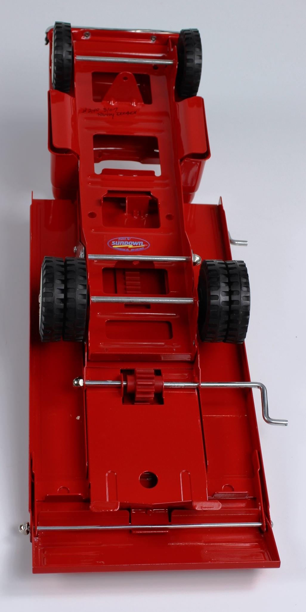 VINTAGE TONKA RAMP HOIST TRUCK - CIRCA 1960s