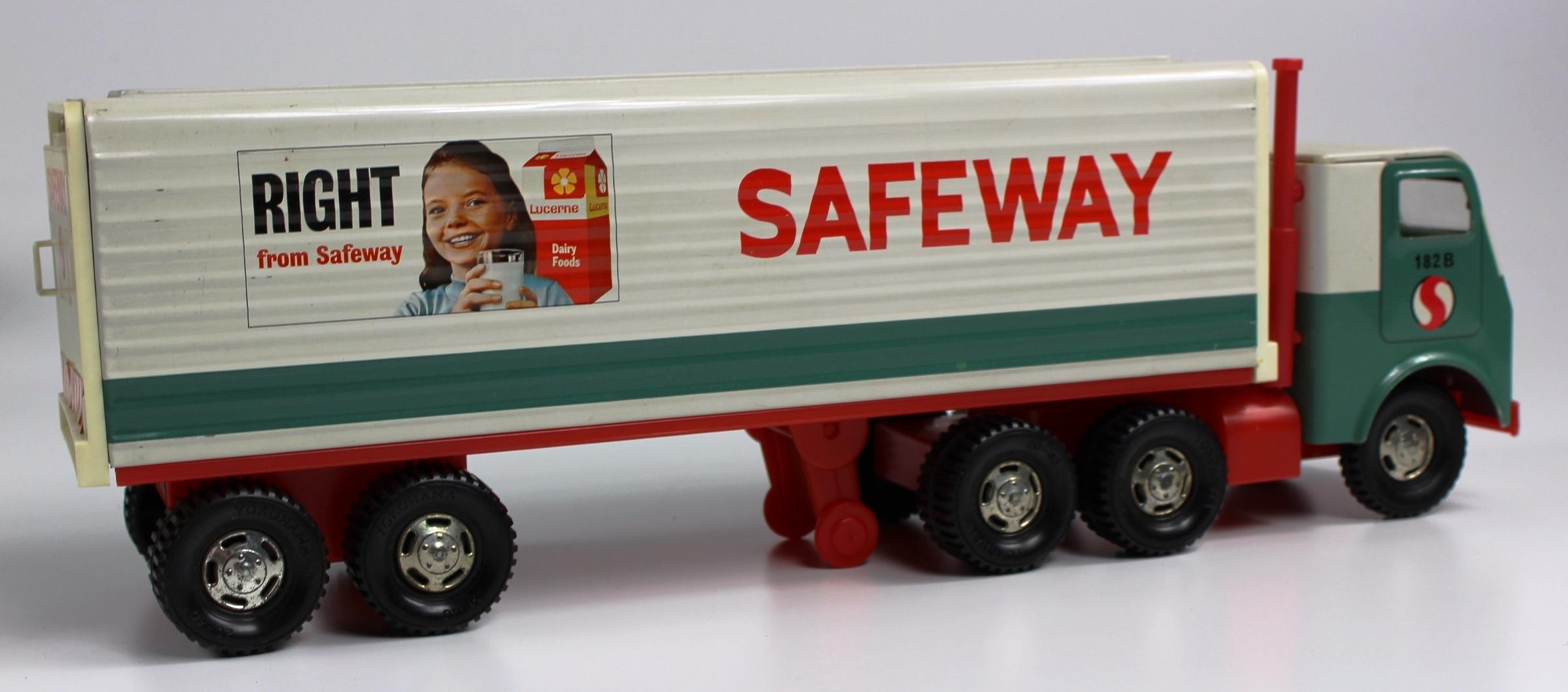 VINTAGE 1960s TIN & PLASTIC SAFEWAY TRUCK WITH BOX