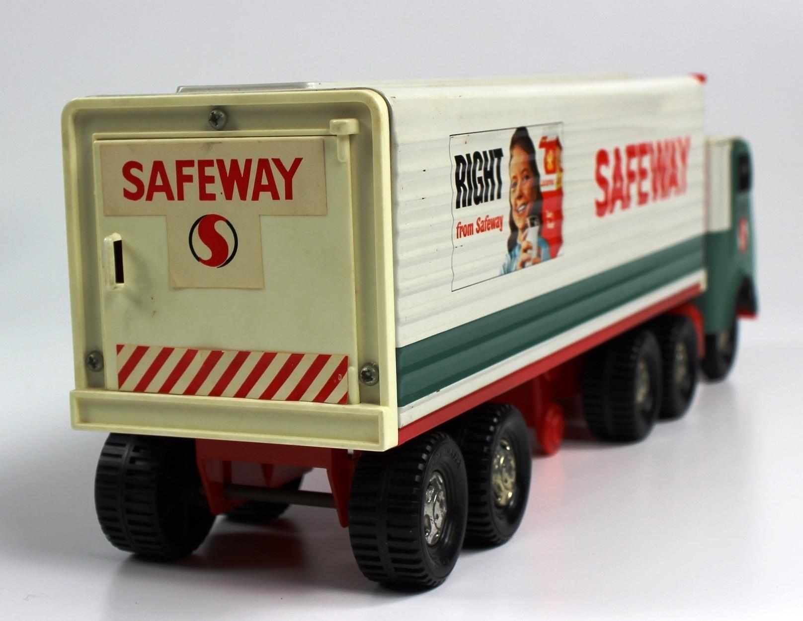 VINTAGE 1960s TIN & PLASTIC SAFEWAY TRUCK WITH BOX