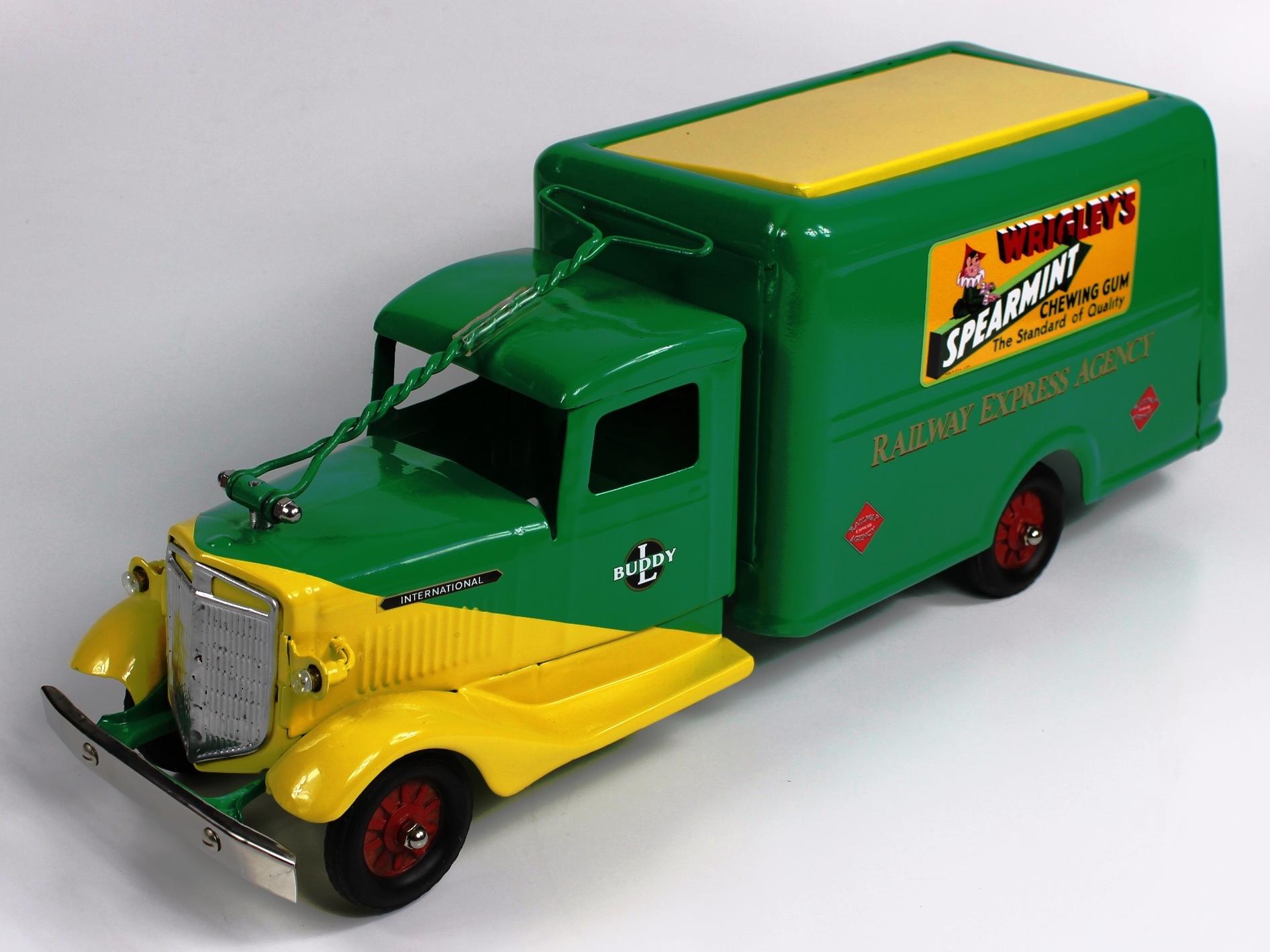 VINTAGE BUDDY L WRIGLEY'S SPEARMINT SIT-N-RIDE VAN 1937