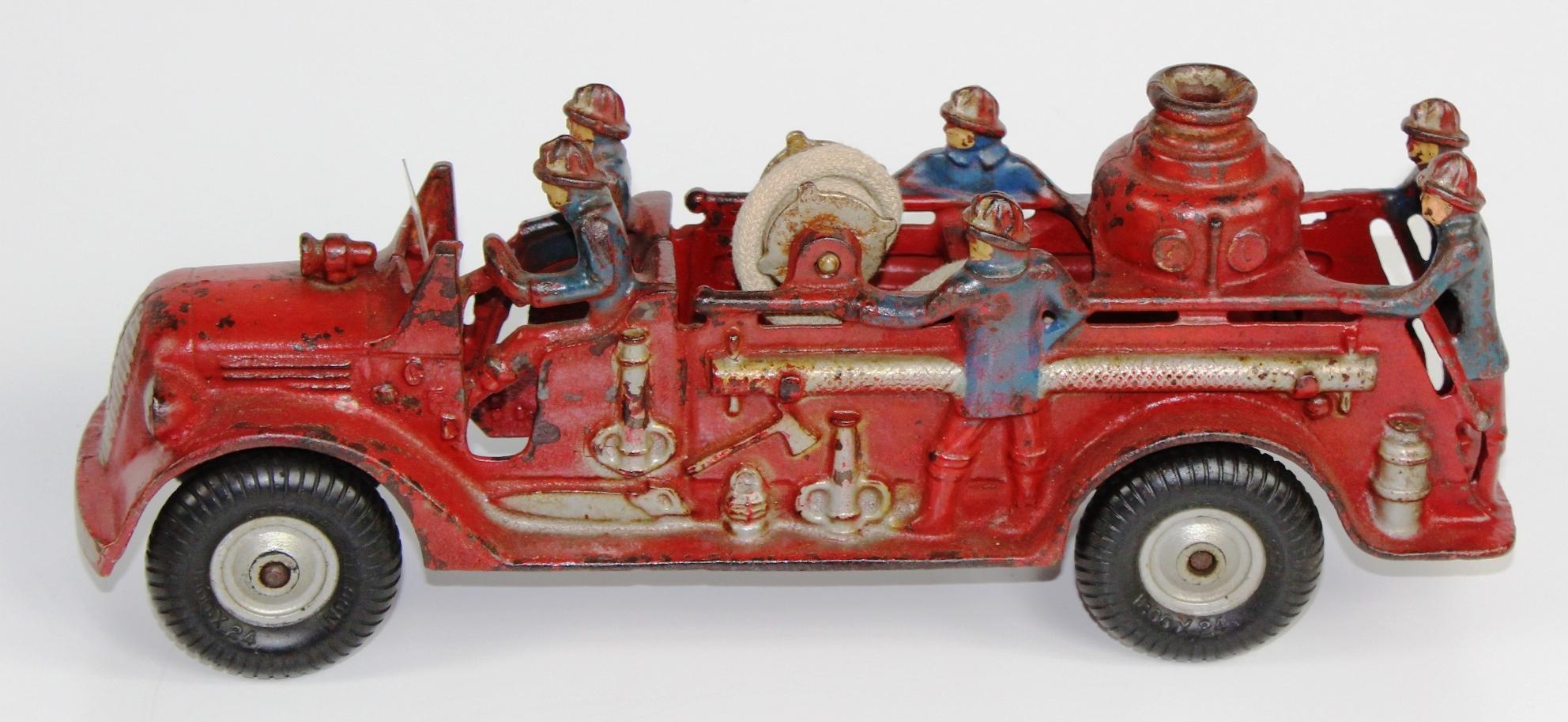 VINTAGE ARCADE CAST IRON 6 MAN PUMPER FIRE TRUCK 13"