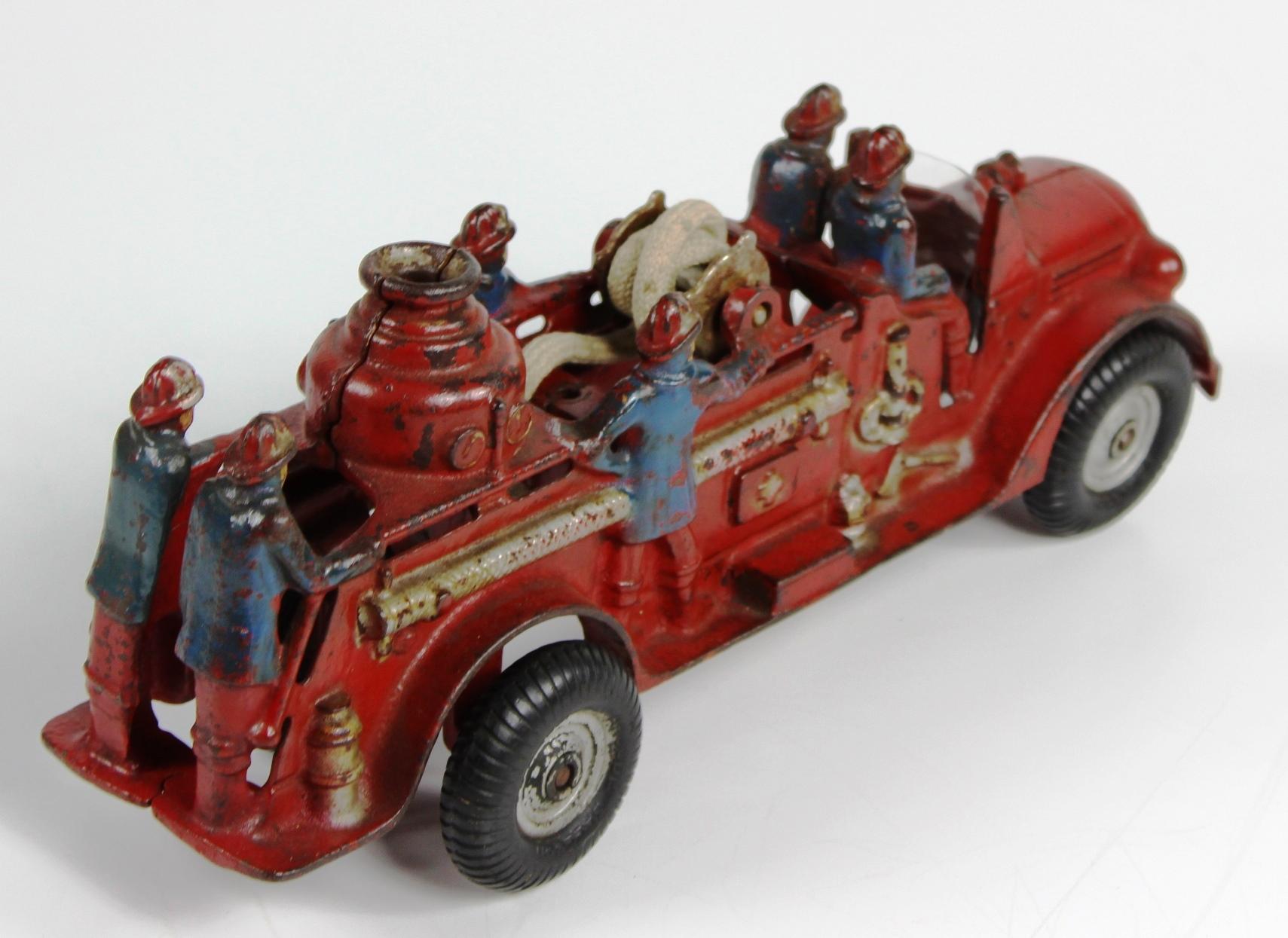 VINTAGE ARCADE CAST IRON 6 MAN PUMPER FIRE TRUCK 13"